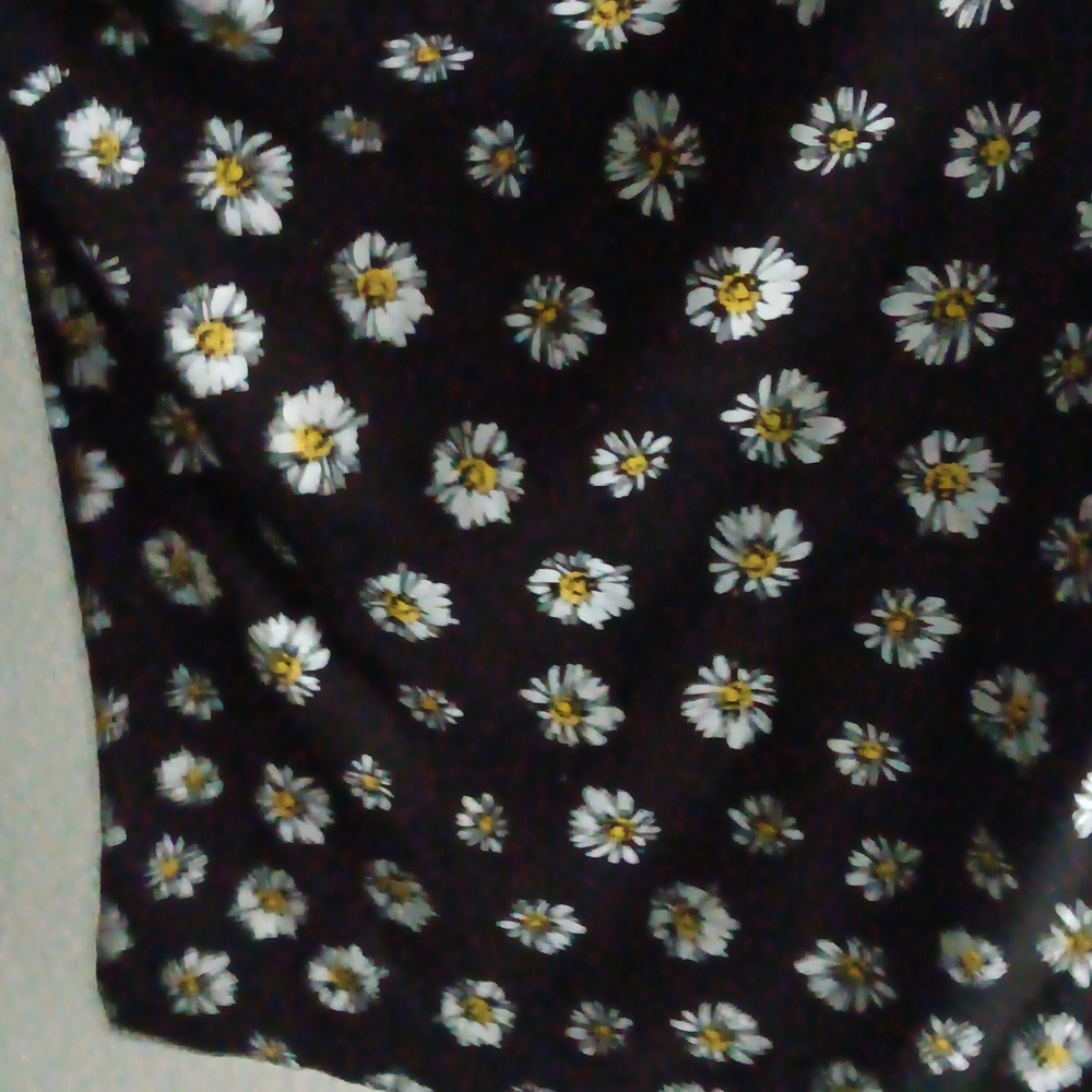 Cloth - Picture 3 of 5